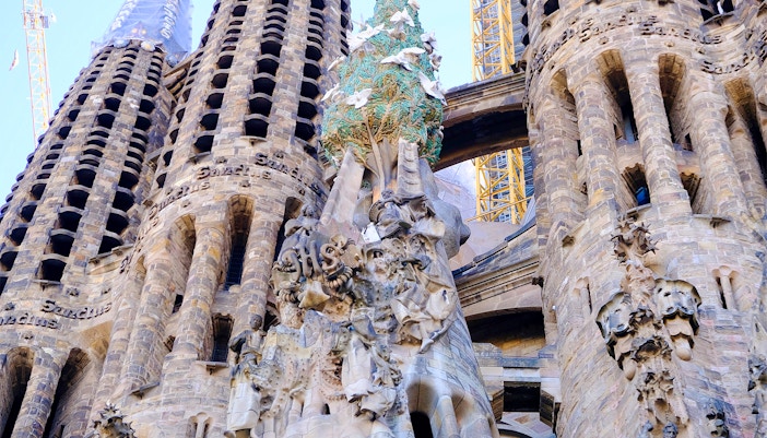 Discover The Mesmerizing Sagrada Familia Glory Facade discover-the-mesmerizing-sagrada-familia-glory-facade